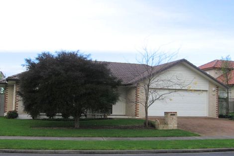 Photo of property in 8 Delmont Close, East Tamaki Heights, Auckland, 2016