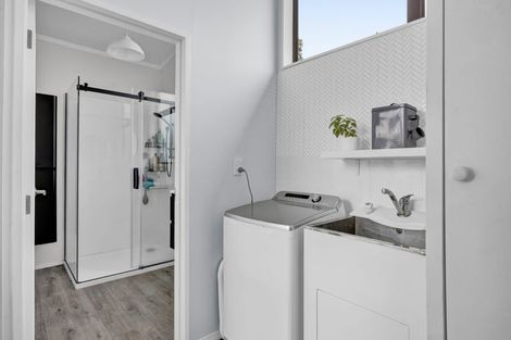 Photo of property in 29 Gibson Place, Patea, 4520