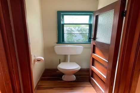 Photo of property in 33 Coates Street, Tawa, Wellington, 5028