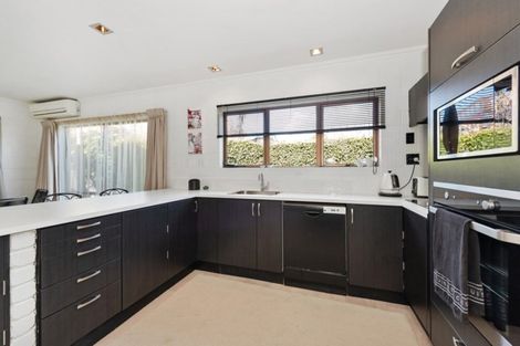 Photo of property in 22 Seamer Place, St Andrews, Hamilton, 3200