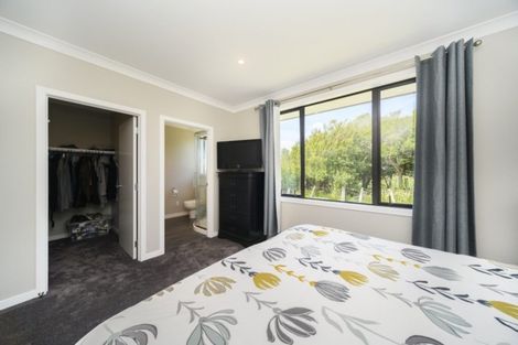 Photo of property in 6 George Street, Bulls, 4818