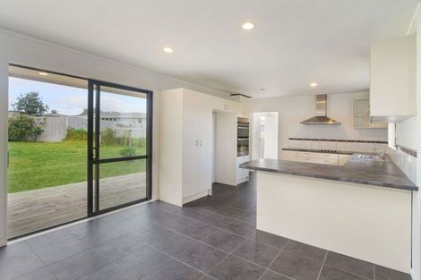 Photo of property in 16 Rata Street, Waiuku, 2123