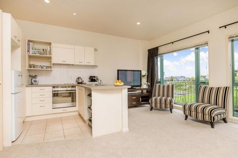 Photo of property in Mokoia Ridge, 1i/68 Mokoia Road, Birkenhead, Auckland, 0626