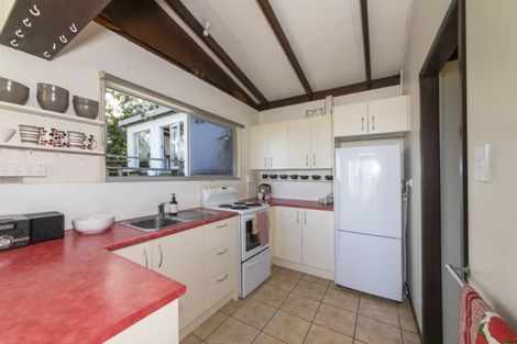 Photo of property in 65 Marine Parade North, Piha, 0772