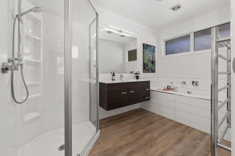 Photo of property in 35 Banks Boulevard, Whitby, Porirua, 5024