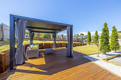 Photo of property in 28 Saralee Drive, Manurewa, Auckland, 2105