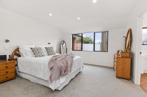 Photo of property in 18 Chatsfield Place, Te Kamo, Whangarei, 0112