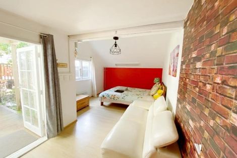 Photo of property in 397 Lake Road, Takapuna, Auckland, 0622