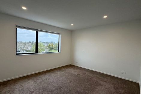 Photo of property in 1/69 Andrew Road, Howick, Auckland, 2010
