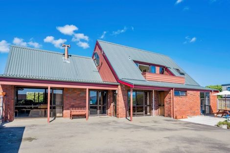 Photo of property in 115 Tutere Street, Waikanae Beach, Waikanae, 5036