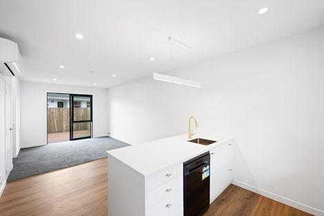 Photo of property in 2/13 Pulham Crescent, Queenwood, Hamilton, 3210