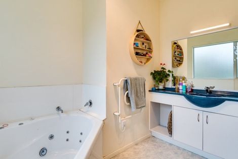 Photo of property in 2412 Kahuranaki Road, Elsthorpe, Havelock North, 4295