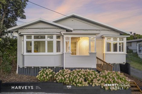 Photo of property in 1/112a View Road, Sunnyvale, Auckland, 0612
