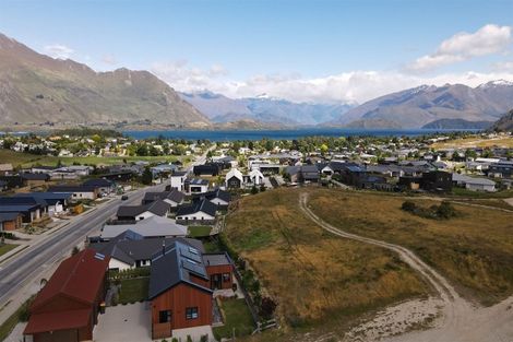 Photo of property in 214 Aubrey Road, Wanaka, 9305