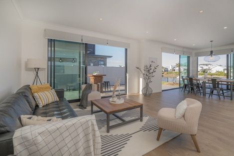 Photo of property in 35 Awatea Drive, Whitianga, 3510