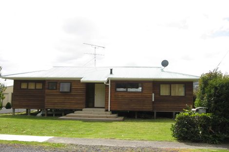 Photo of property in 62 The Terrace, Herald Island, Auckland, 0618