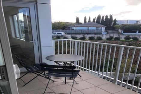 Photo of property in Shoal Haven Apartments, 112a/130 Anzac Street, Takapuna, Auckland, 0622
