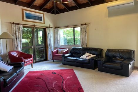 Photo of property in 426a Karori Road, Karori, Wellington, 6012