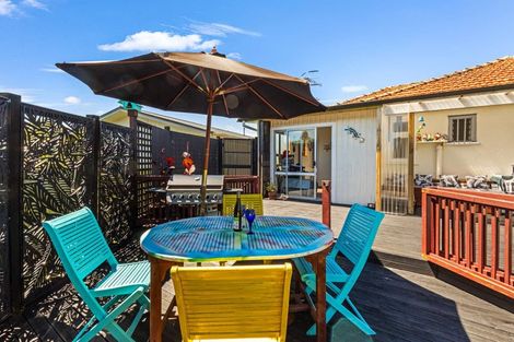 Photo of property in 78 Churchill Avenue, Hokowhitu, Palmerston North, 4410