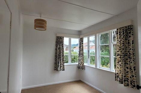 Photo of property in 3 Bryant Grove, Taita, Lower Hutt, 5011