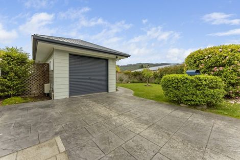 Photo of property in 9 Donegal Grove, Birchville, Upper Hutt, 5018