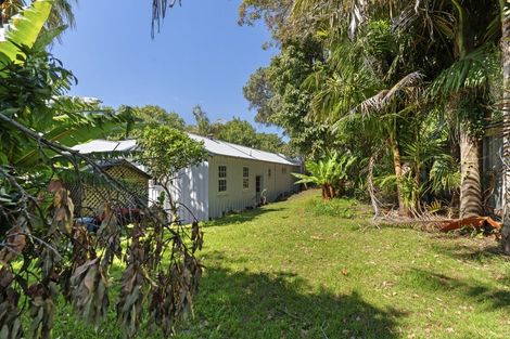 Photo of property in 90 Pendarves Street, New Plymouth, 4310