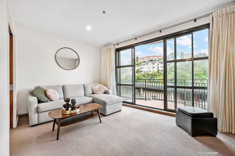 Photo of property in Atrium Towers, 4p/154 The Terrace, Wellington Central, Wellington, 6011