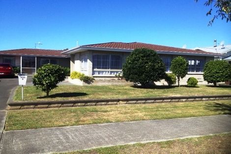 Photo of property in 800b Queen Street East, Parkvale, Hastings, 4122