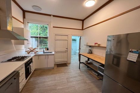 Photo of property in 5 Mcintyre Avenue, Mount Victoria, Wellington, 6011