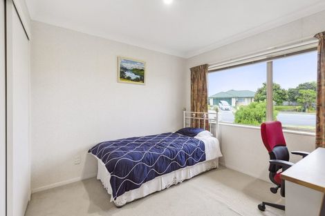 Photo of property in 25 Crown Hill, Paraparaumu, 5032