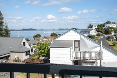 Photo of property in 17 Du Fresne Place, Russell, 0202