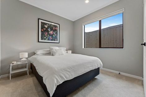 Photo of property in 63 Symes Drive, Red Beach, 0932