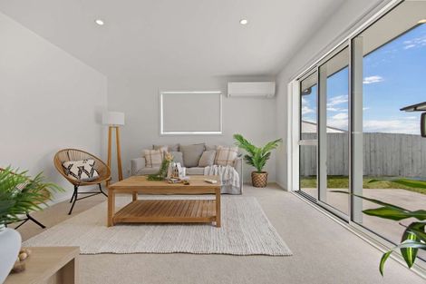Photo of property in 8 Te Rehutai Rise, Welcome Bay, 3112