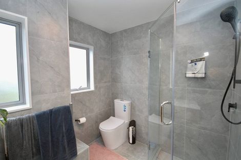 Photo of property in 298f Sunset Road, Windsor Park, Auckland, 0632