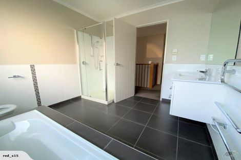 Photo of property in 4 Beggs Way, Flat Bush, Auckland, 2016