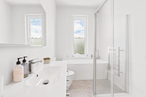 Photo of property in 52 Sunbury Street, Andersons Bay, Dunedin, 9013