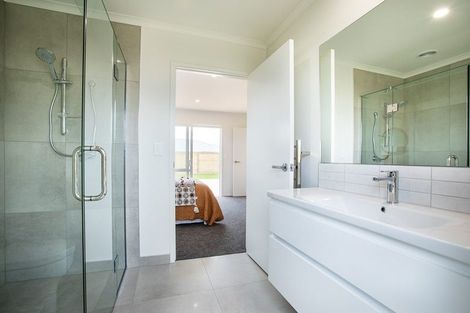 Photo of property in 28 Kohekohe Drive, Owhata, Rotorua, 3010