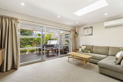 Photo of property in 4/17 Church Street, Devonport, Auckland, 0624