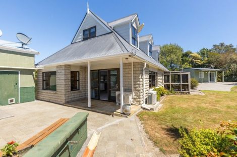 Photo of property in 529 South Road, Omata, New Plymouth, 4374