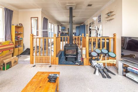 Photo of property in 10 Leamington Street, Castlecliff, Whanganui, 4501