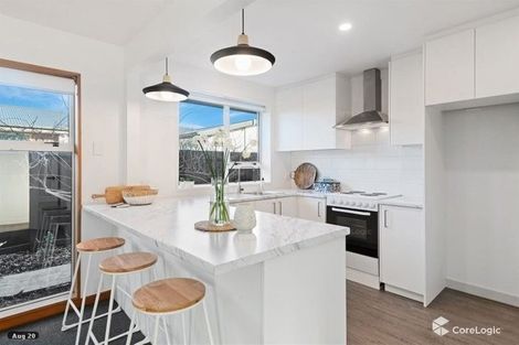 Photo of property in 1/121 Wilsons Road, Saint Martins, Christchurch, 8022