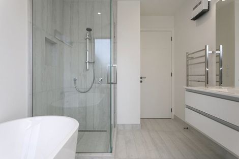 Photo of property in 14 Seven Oaks Drive, Kinloch, Taupo, 3377