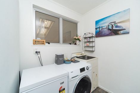 Photo of property in 124 Tremaine Avenue, Westbrook, Palmerston North, 4412
