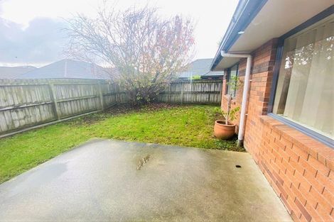 Photo of property in 16 Old Park Place, Takanini, 2112