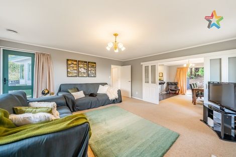 Photo of property in 126 Normandale Road, Normandale, Lower Hutt, 5010