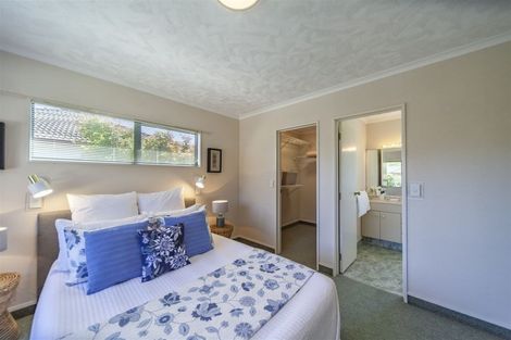 Photo of property in 3 Beaufort Place, Taradale, Napier, 4112