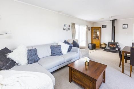 Photo of property in 30 Castle Crescent, Stokes Valley, Lower Hutt, 5019