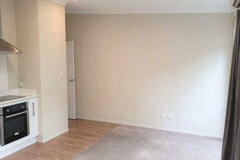 Photo of property in 9/19 Collins Avenue, Tawa, Wellington, 5028