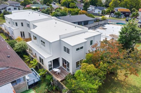 Photo of property in 4c Towra Place, Botany Downs, Auckland, 2010