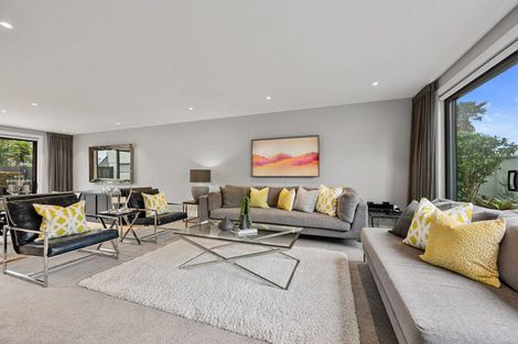 Photo of property in 9 Craig Road, Milford, Auckland, 0620